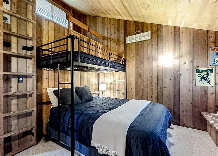 Three Peaks Hideaway