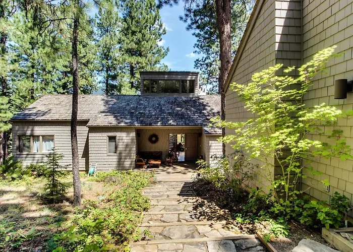 Black Butte Ranch: Hilltop Getaway