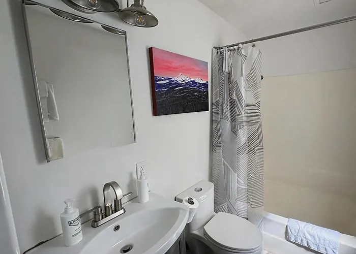 Rc8 - Cute & Cozy Cabin