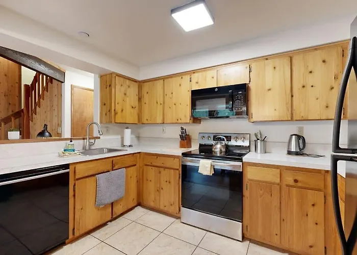 Secluded Delight With Pools Private Hot Tub & Central Ac